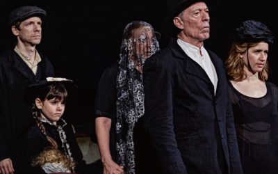 “Seis personajes en busca de autor”